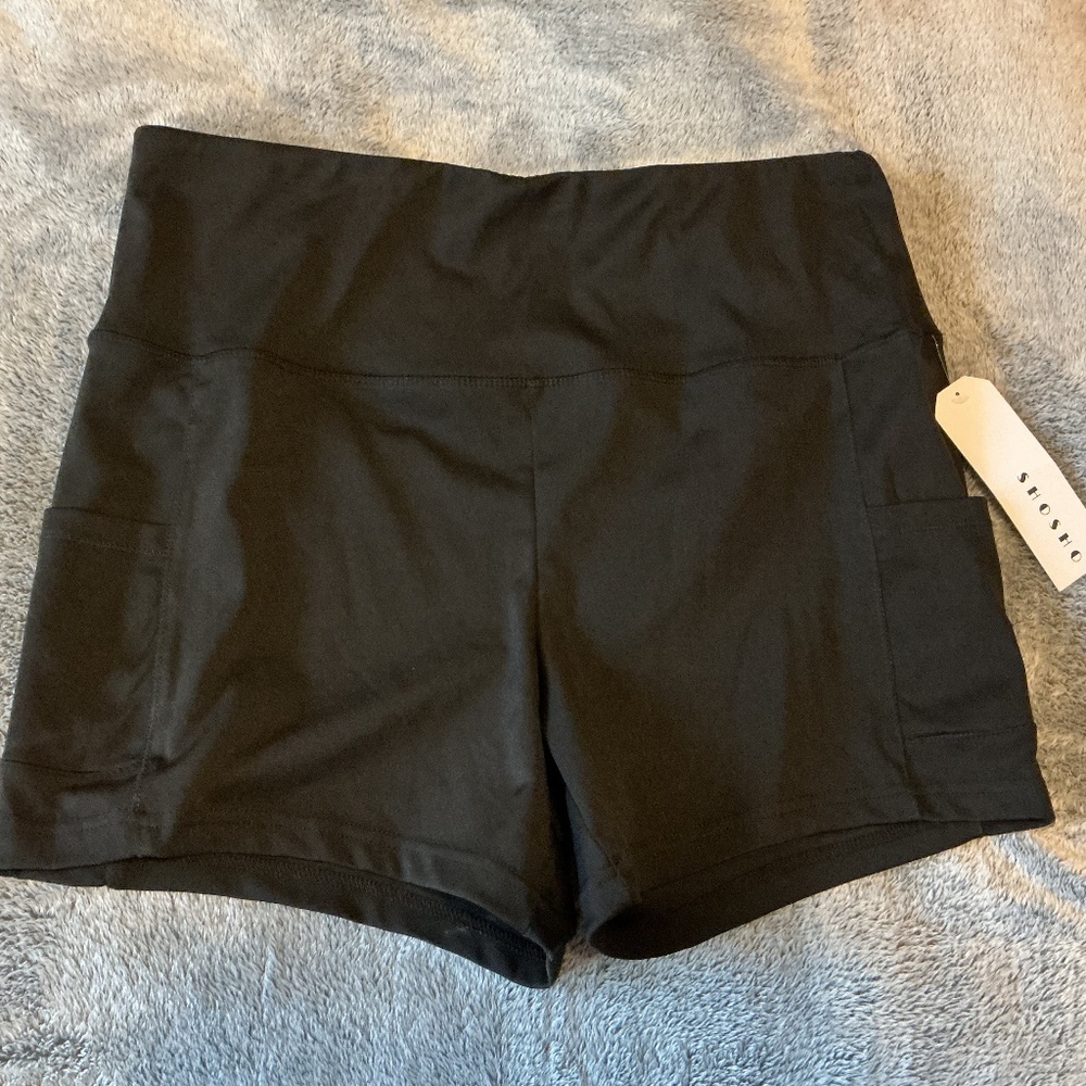 Shosho black short